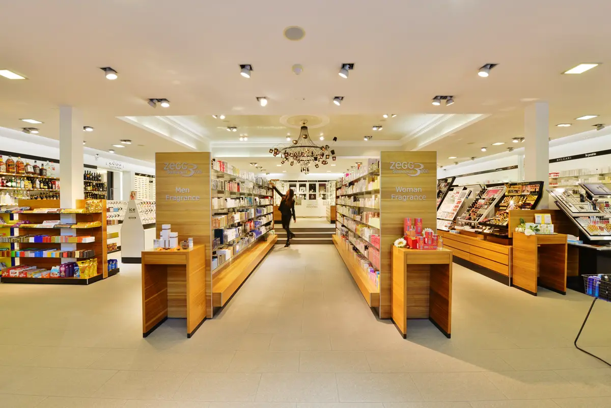 ZEGG Hotels & Stores : Duty free shopping in Samnaun