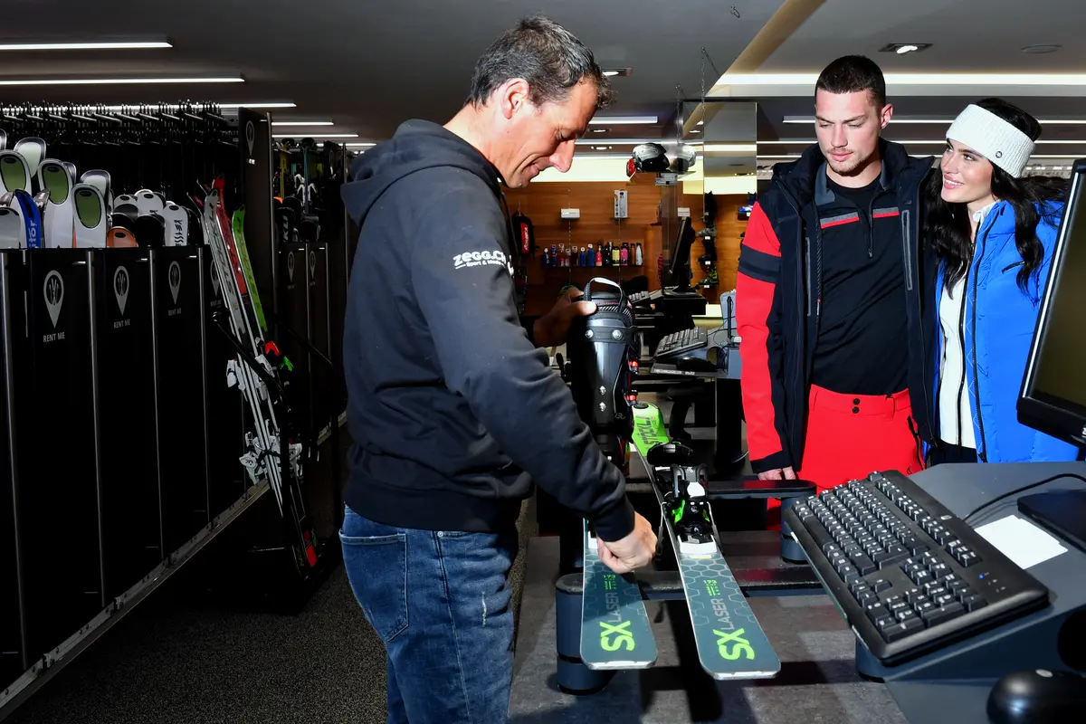 ZEGG Sport & Mode | ZEGG Hotels & Stores